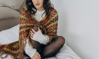 Triangle Shawl – Handmade Comfort and Style