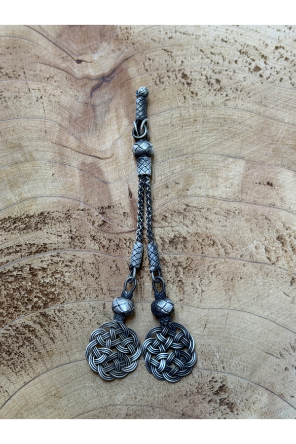 Handgefertigte 1000 Feinsilber Kazaziye Tesbih Quaste mit Liebesknoten Technik oxidierte Oberfläche Türkei