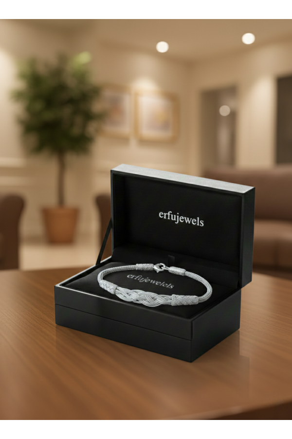 minimalistisches-armband-1000-feinsilber-dreifach-geflochten-knoten-kazaziye-schmuck