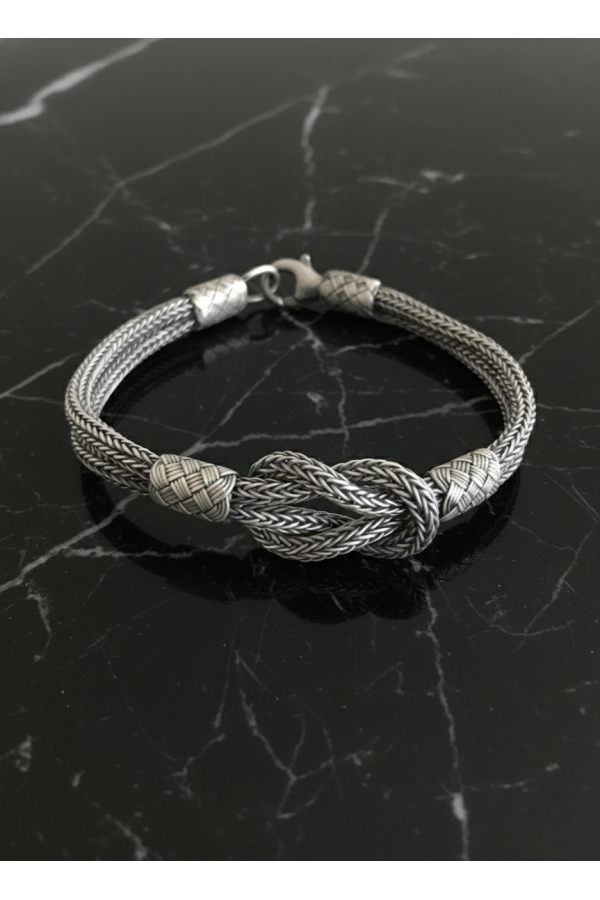 Handgeflochtenes 1000er Feinsilber Armband mit Liebesknoten für Paare